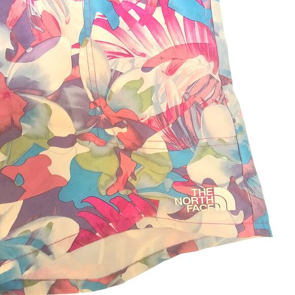 The North Face Girls Linaria Tropical Camo Pink Print Amphibious Water Shorts - Picture 4 of 5